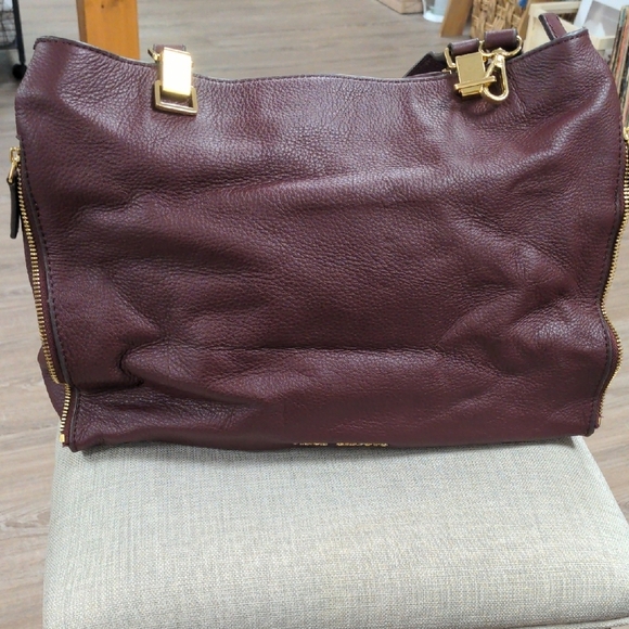 Vince Camuto Handbags - Vince Camuto Brown Leather Shoulder Bag with Elegant Gold Accents